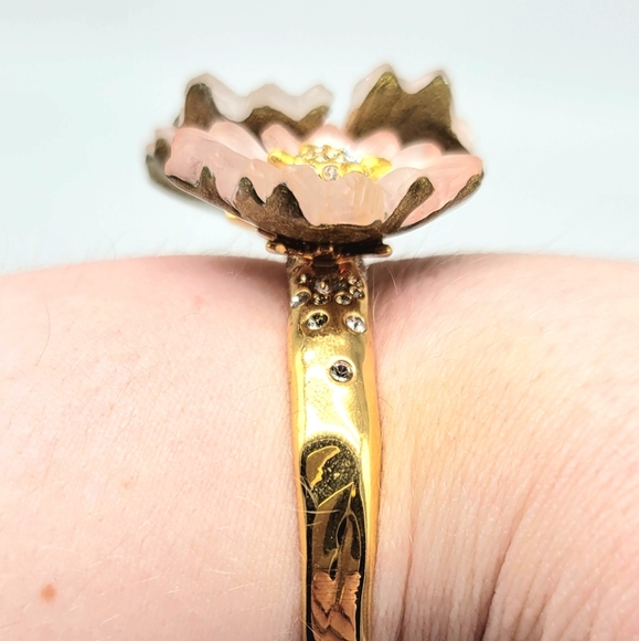 Alexis Bittar Pink Lucite Gardenia Flower + Swarovski Crystal Gold Cuff Bracelet - Picture 7 of 13
